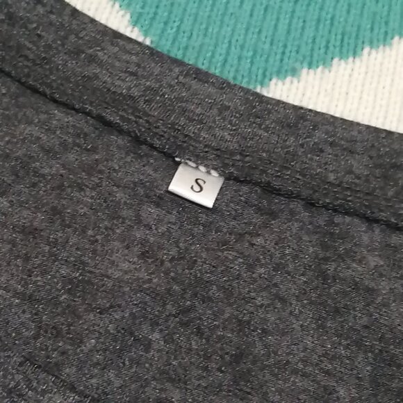 Canada Flag Sleeveless Pride Tee - Picture 5 of 5